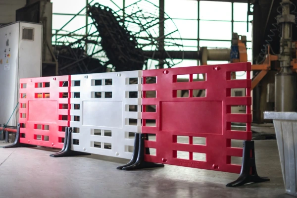 Опора треугольная ARGO черный